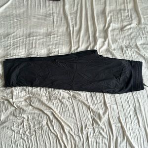 Dance studio crop (black) size 10